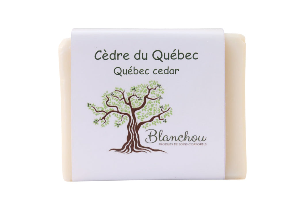 Savon à l'huile essentielle de cèdre biologique